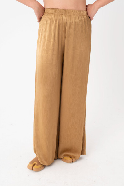 PANTALÓN DE TEJIDO ARRUGADO, R Camel