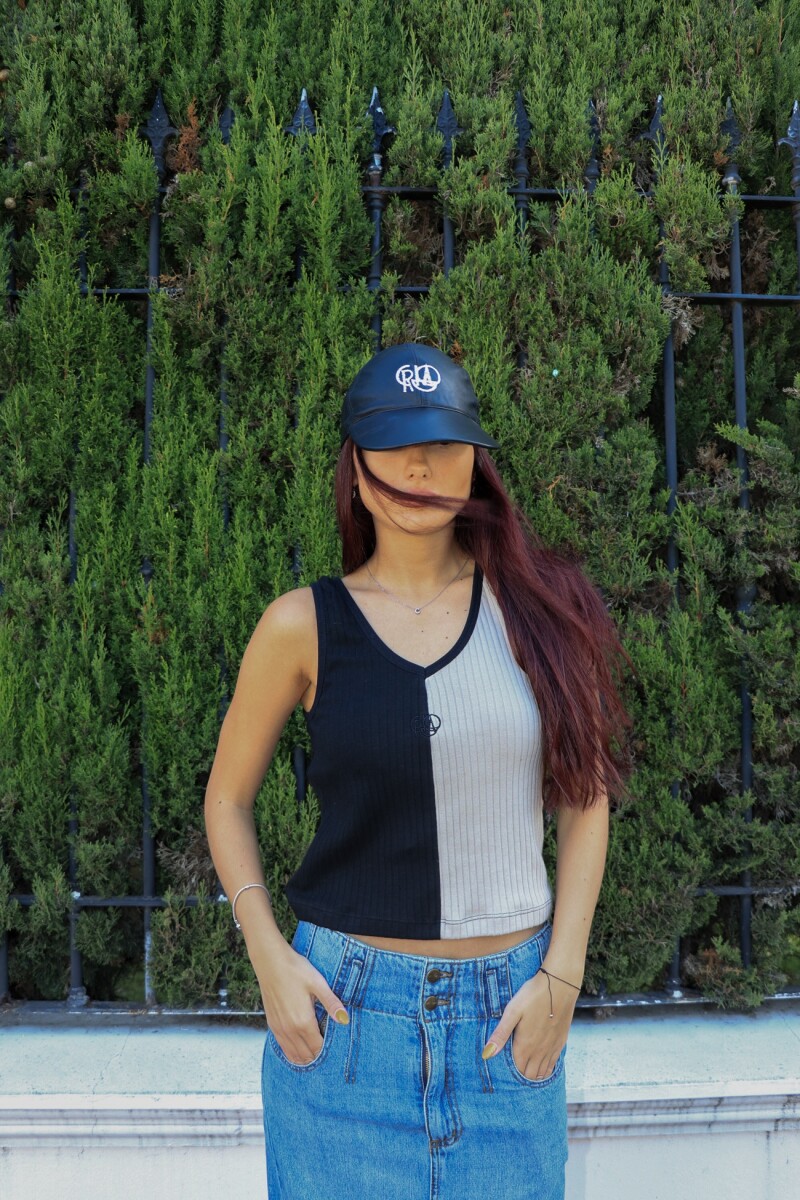 Musculosa Lorenza - NEGRO Y CRUDO 