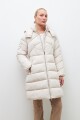 Campera capitoneada con capucha desmontable beige