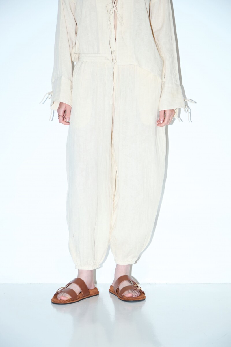 Pantalón abullonado beige