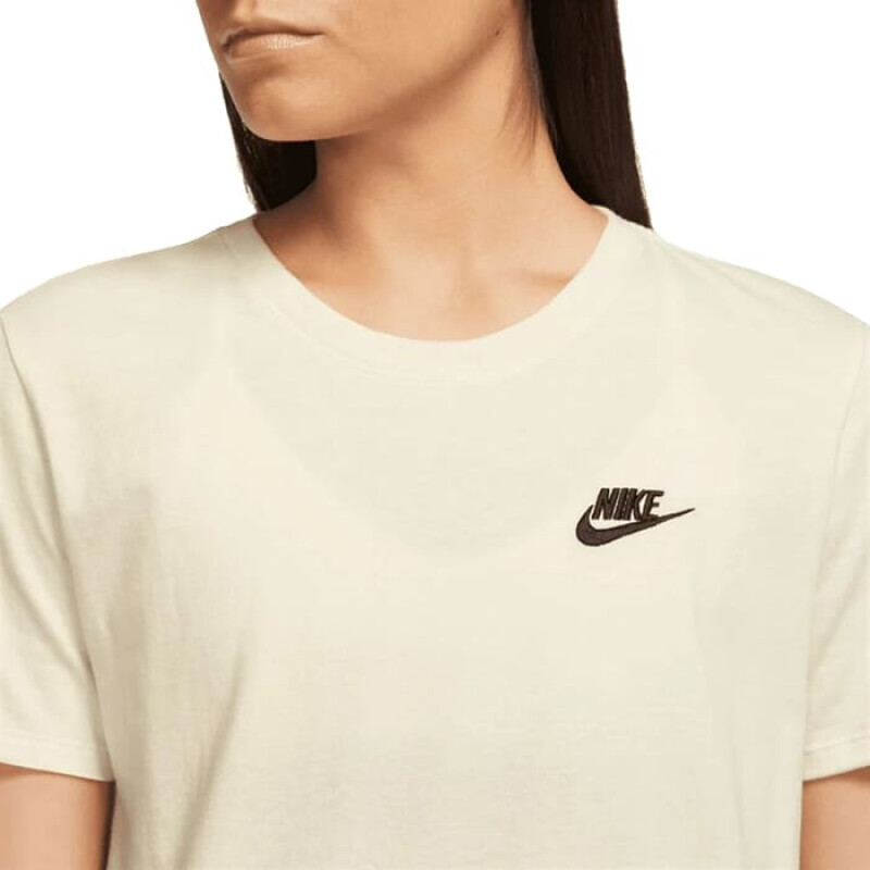 Remera Nike de Mujer - DX7902-113 Beige