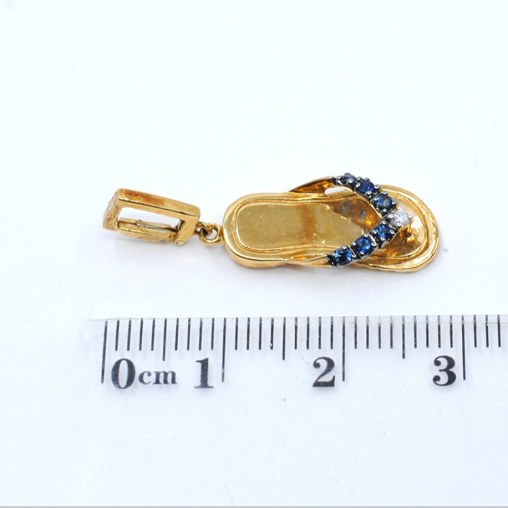 Dijes En Oro 18K Con Zafiros Y Brillante Dijes En Oro 18K Con Zafiros Y Brillante