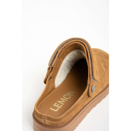 Zueco Gamuza Con Corderito Camel