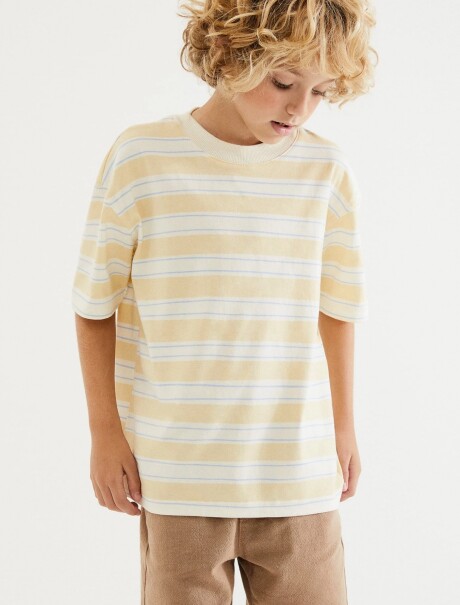 CAMISETA INFANTIL CON ESTAMPADO AMARILLO