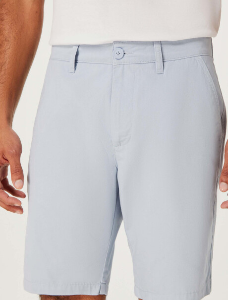 BERMUDA RECTA ESTILO CHINO EN LINHO CELESTE