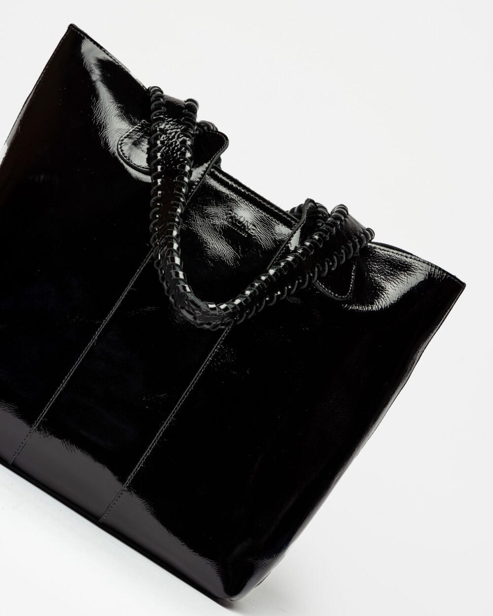 Shopper The Braided en cuero charol arrugado Negro