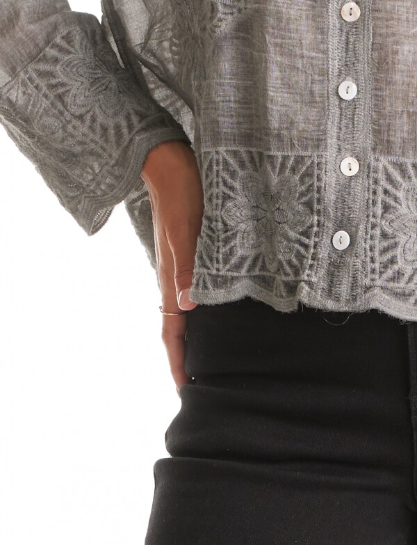 Camisa Algodon Bordada GRIS