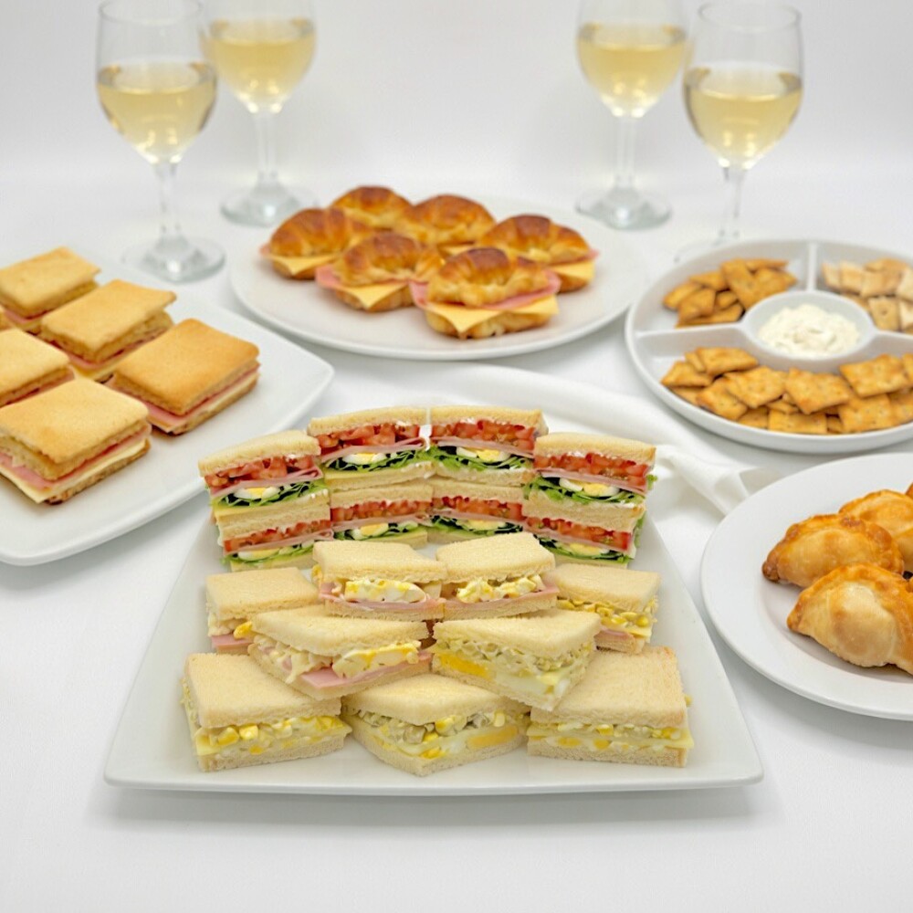 Lunch - 16 a 18 Personas Lunch - 16 a 18 Personas