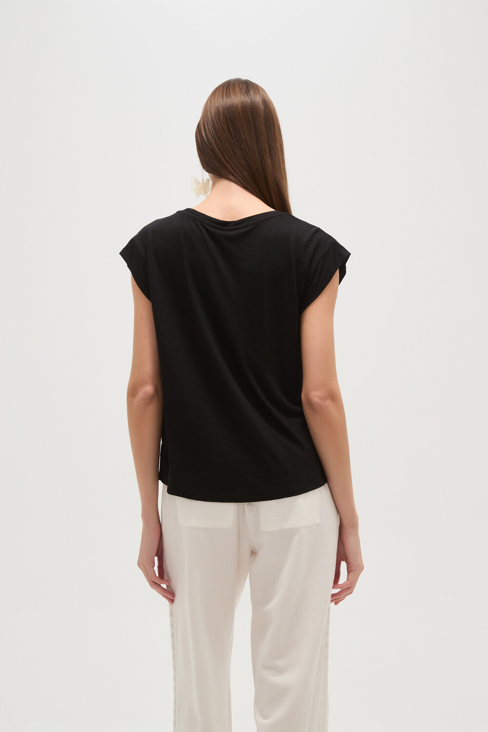 Remera Ailana Negro