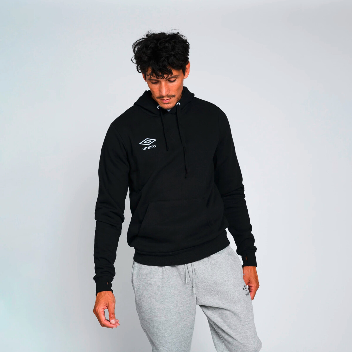 M CANGURO BÁSICO UMBRO - Negro 