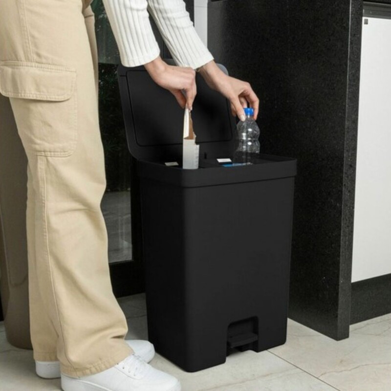 Papelera doble compartimento con pedal 30L Negra