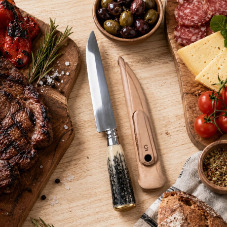 Cuchillo Artesanal Acero de Carbono Mango Simil Ciervo y Vaina de Cuero N°5 Cuchillo Artesanal Acero de Carbono Mango Simil Ciervo y Vaina de Cuero N°5