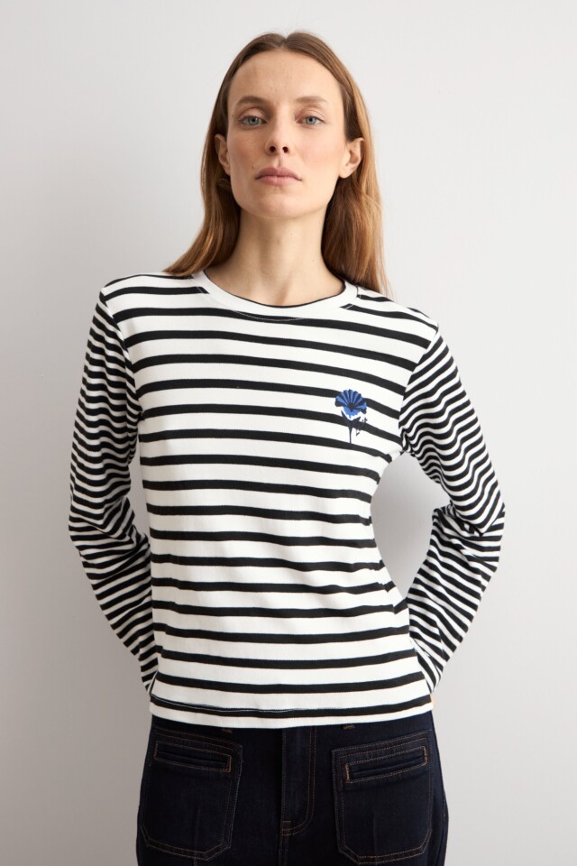 Remera rayada negro