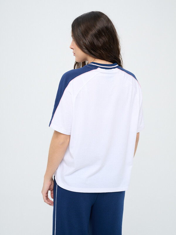REMERA BLOOM Nacional Mujer Blanco