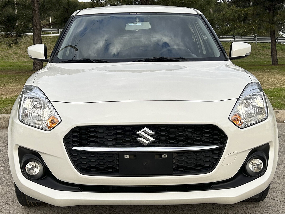 Suzuki Swift GL 2024 EXCELENTE ESTADO! | Permuta / Financia Suzuki Swift GL 2024 EXCELENTE ESTADO! | Permuta / Financia