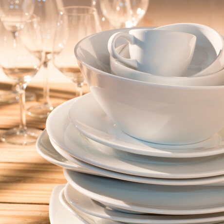 Plato Jumbo de Porcelana 18.6 cm Plato Jumbo de Porcelana 18.6 cm