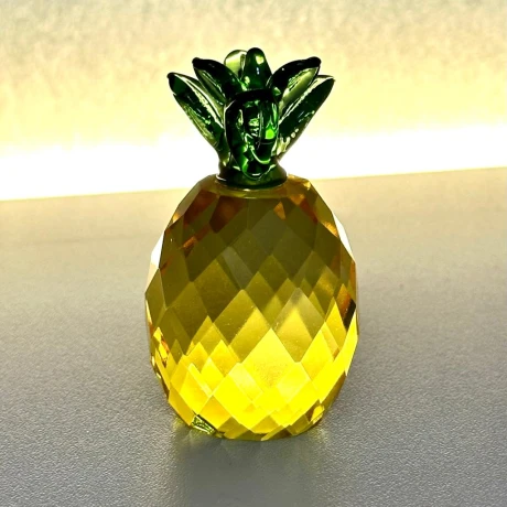 Piña Decorativa De Vidrio Alto 6.5cm x Ø 3cm Piña Decorativa De Vidrio Alto 6.5cm x Ø 3cm