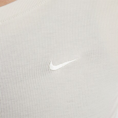 NIKE SPORTSWEAR ESSENTIALS CROP White