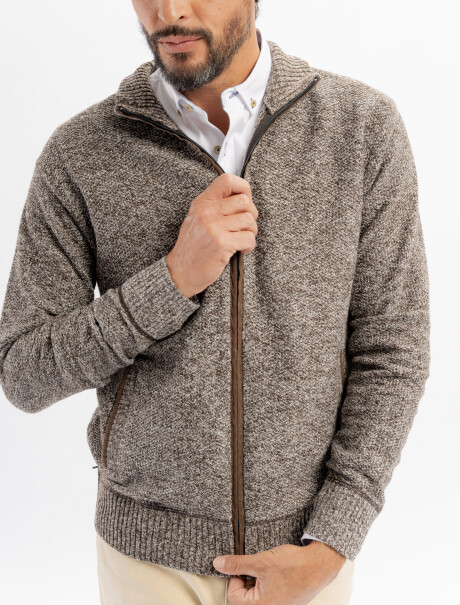 Campera tejida jaspeada marron