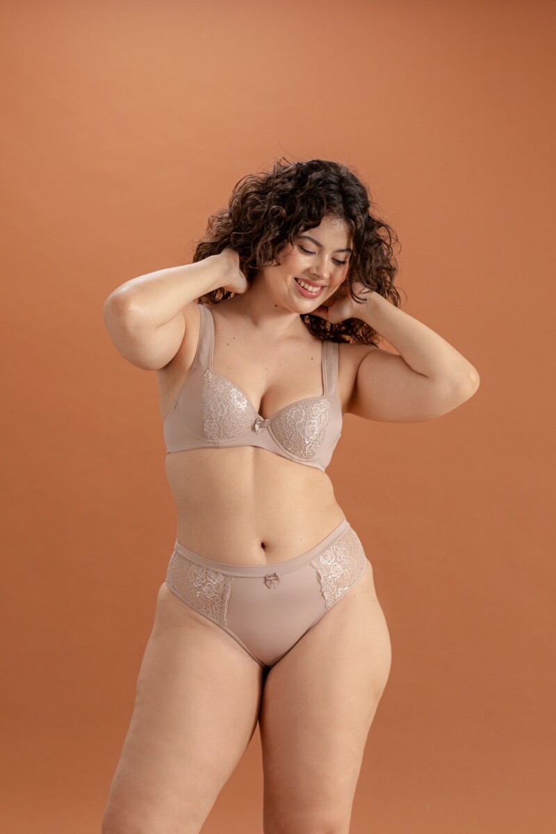 Bombacha de Algodon y Lycra con Puntilla Avellana