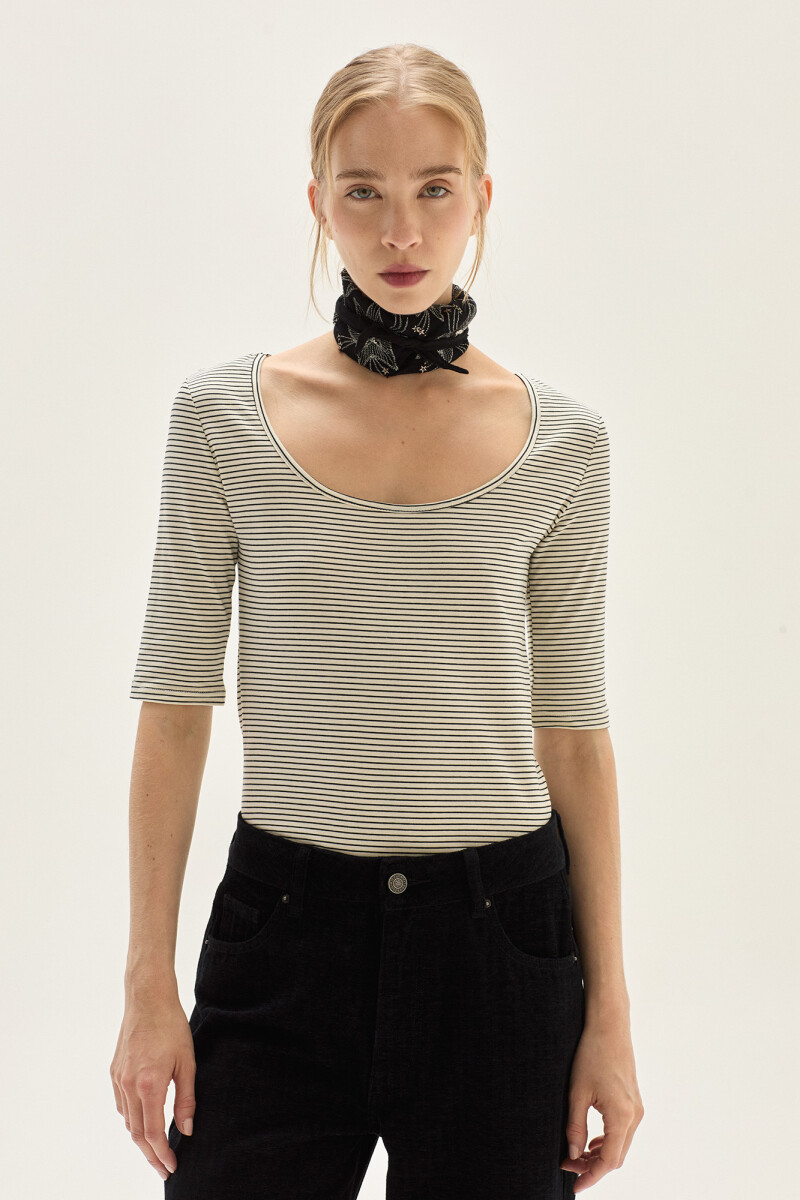 Remera Brandy - Crudo 