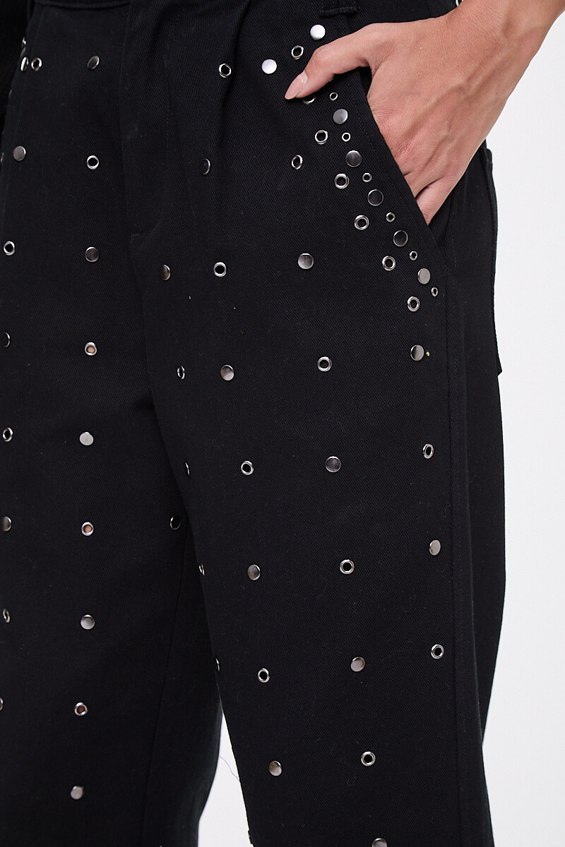 PANTALÓN CARROT TACHAS Negro