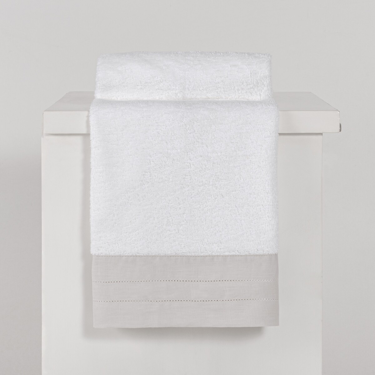 Toalla Finezza Lino Blanco con Beige - Rostro 