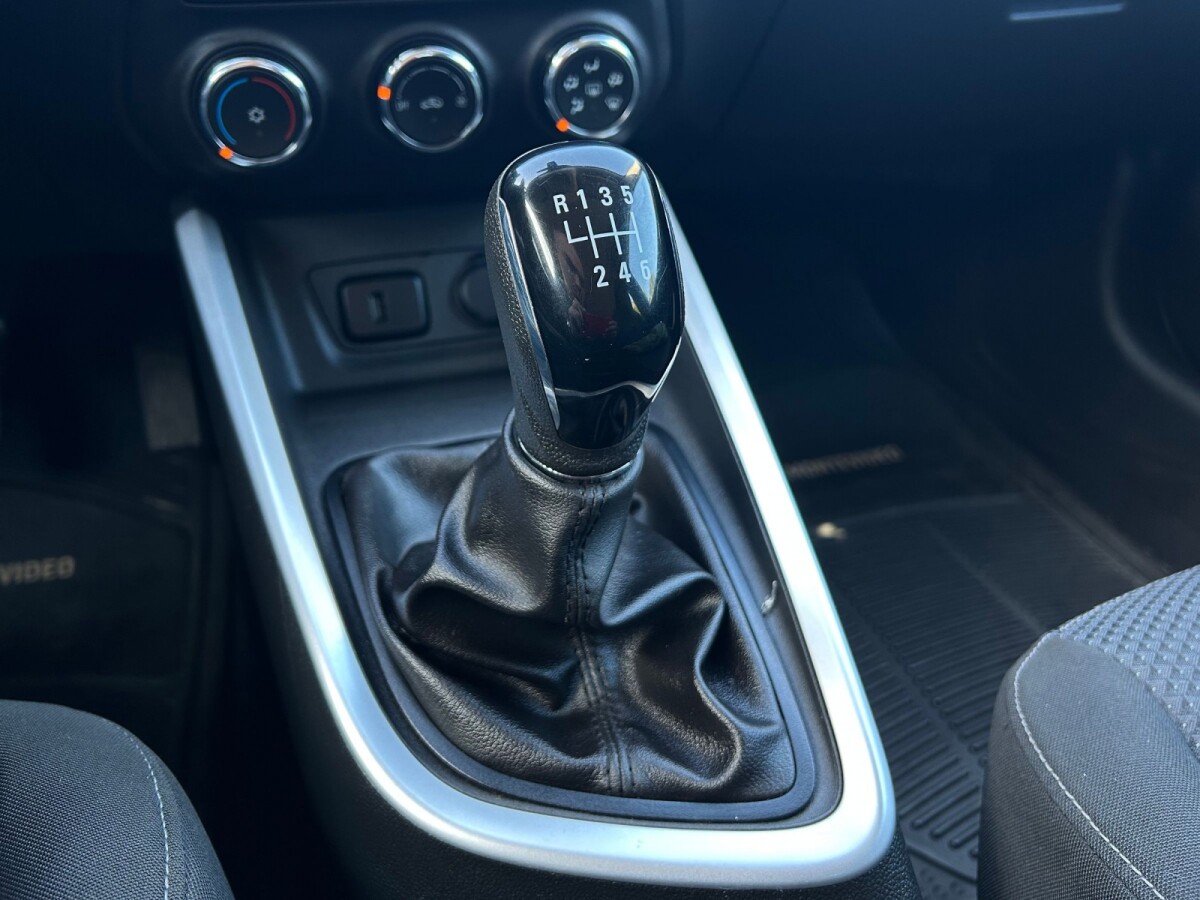 Chevrolet Onix LT 1.0 Extra Full 2024 (Descuenta IVA) Chevrolet Onix LT 1.0 Extra Full 2024 (Descuenta IVA)