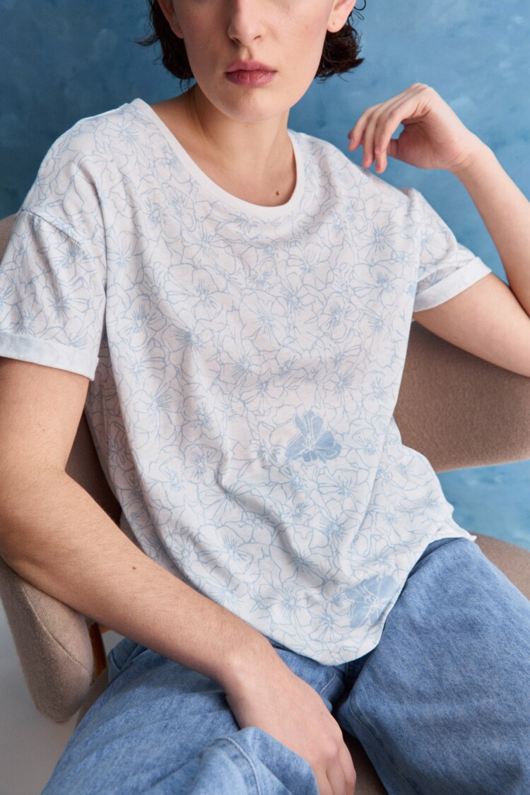 REMERA KORENA Blanco/Celeste