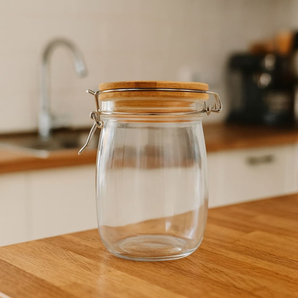 FRASCO DE VIDRIO CON TAPA WOOD 700ML 11X14,5CM 