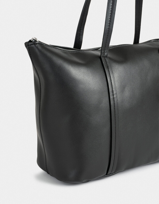 Shopper Cartera Shopper Con Charm - Negro