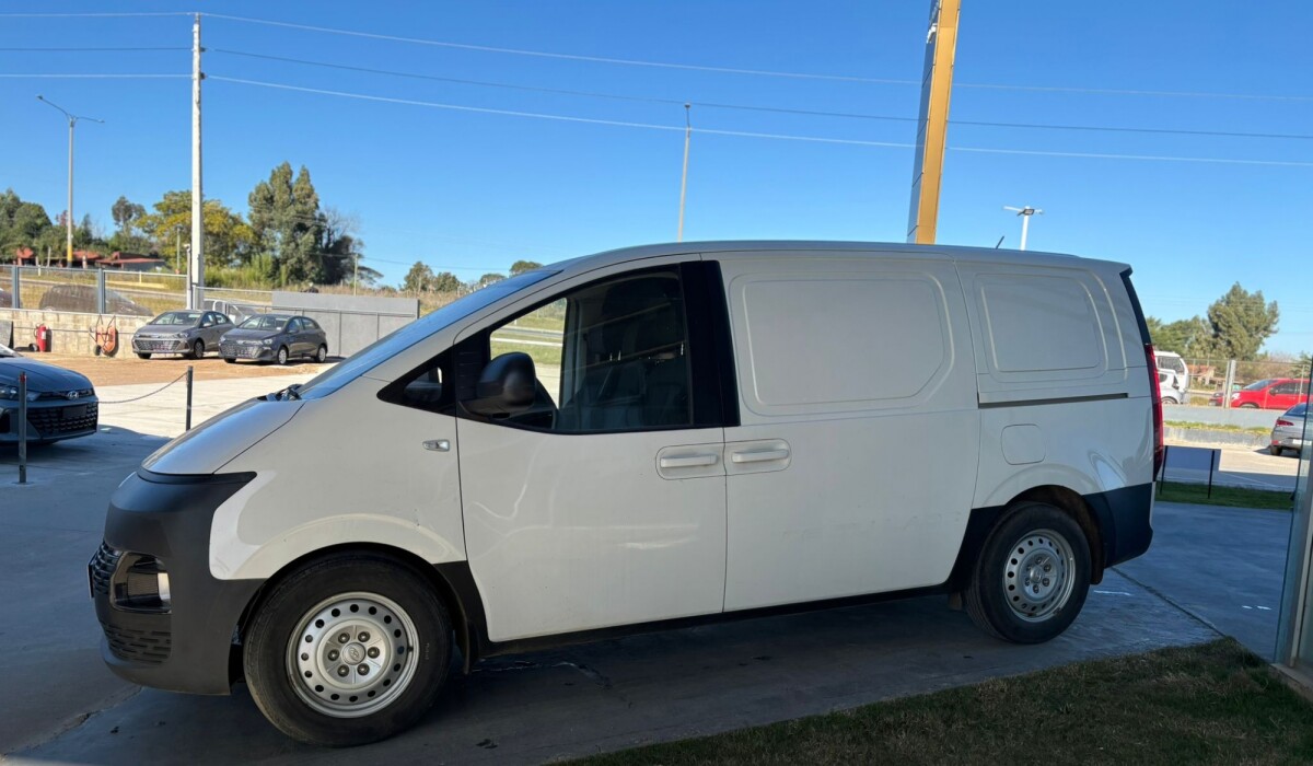Hyundai H1 Staria Furgon 2.2 Diesel - 2021 Hyundai H1 Staria Furgon 2.2 Diesel - 2021