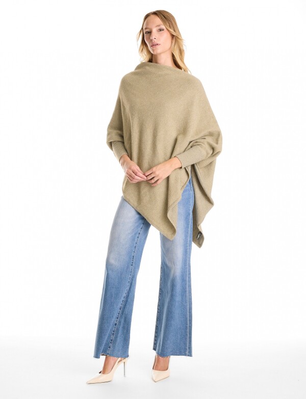Poncho Asimetrico VERDE