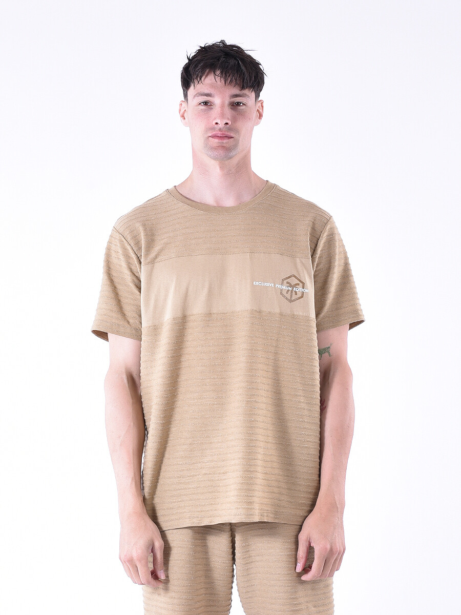 REMERA LEXUS - BEIGE 