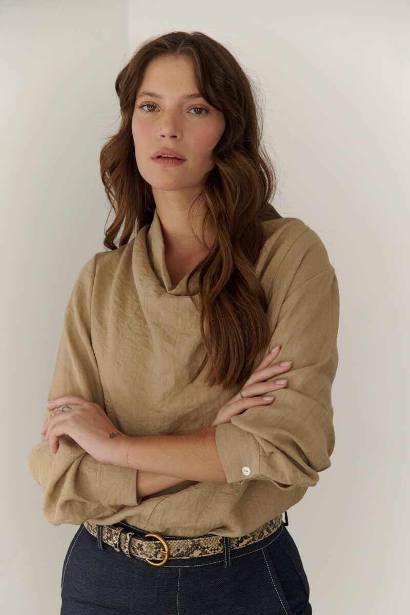 BLUSA AGUAS CAMEL