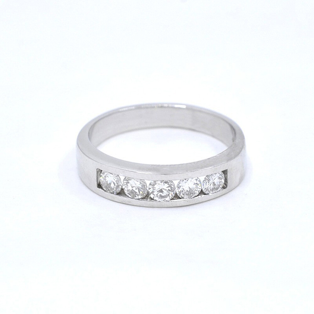 Anillo Medio Sin Fin En Oro Blanco 18K, Con Brillantes Anillo Medio Sin Fin En Oro Blanco 18K, Con Brillantes
