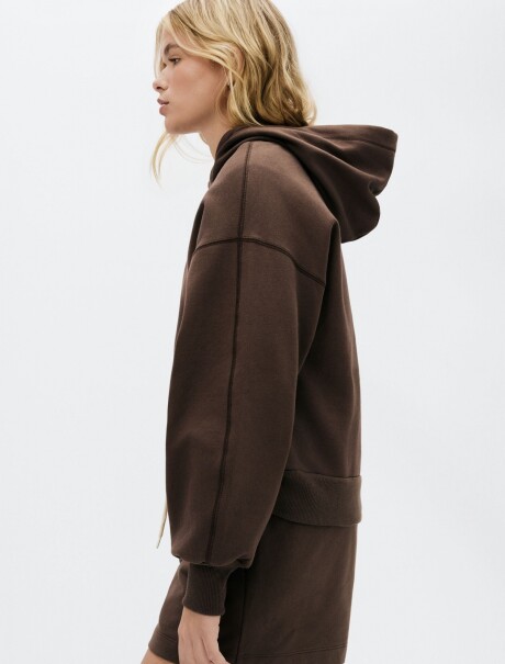 BUZO CON CAPUCHA EN ALGODÓN MARRÓN