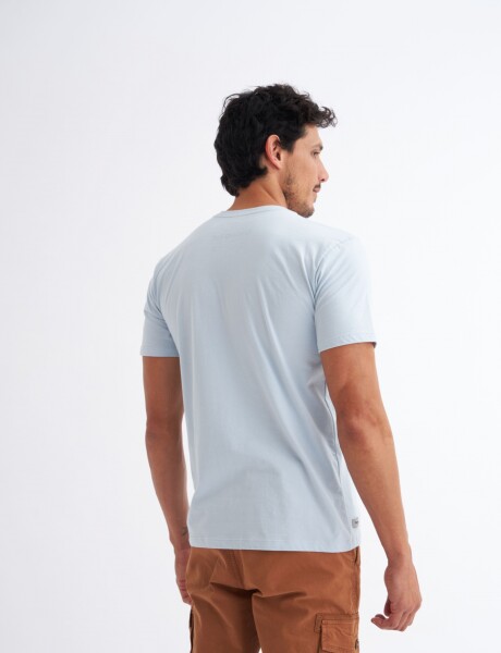 Remera Rowan Cielo