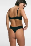 Colaless Filipa Negro