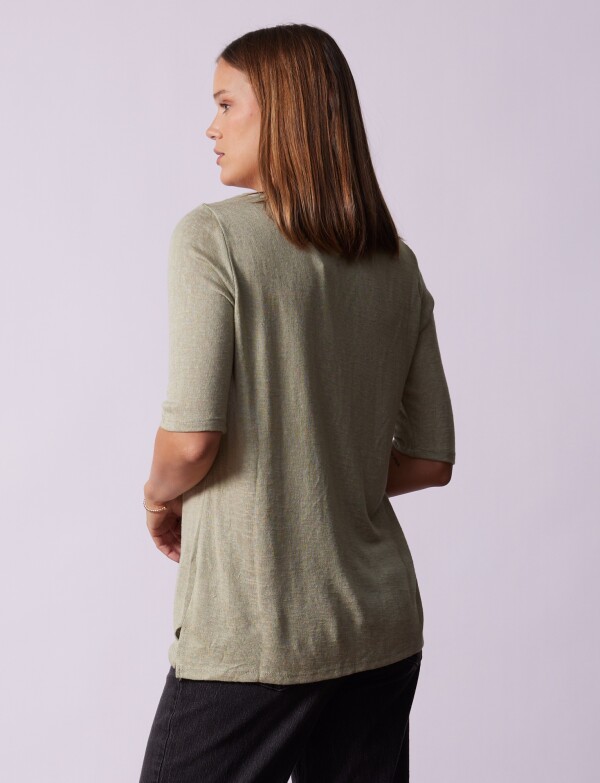 Remera Bordado VERDE