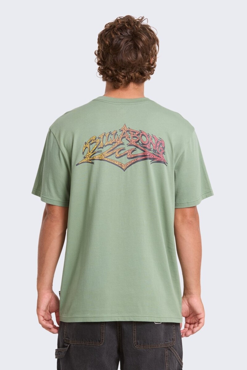 REMERA REVERSE PREMIUM SS Y-verde2