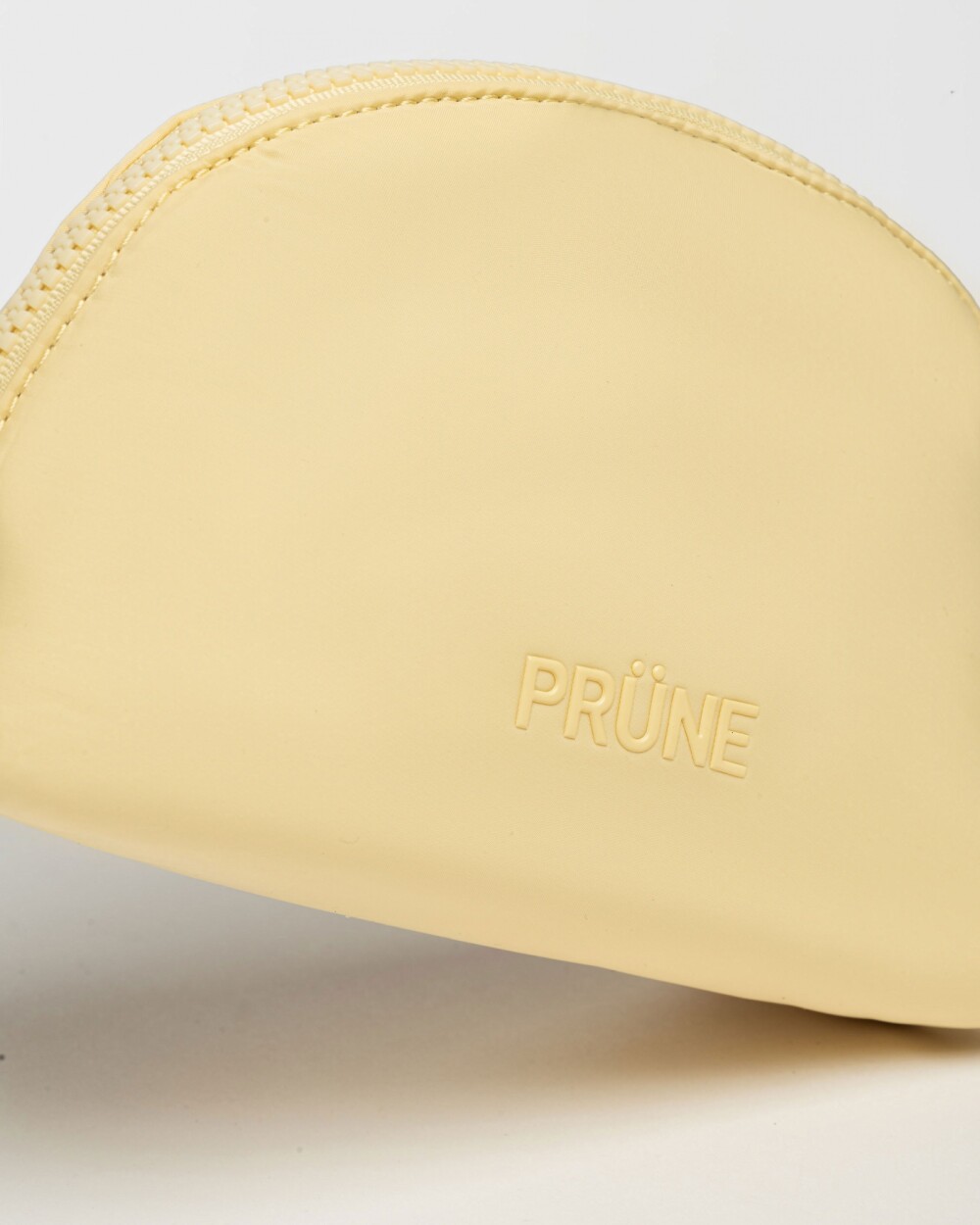 Porta Cosméticos Azami En Nylon Amarillo