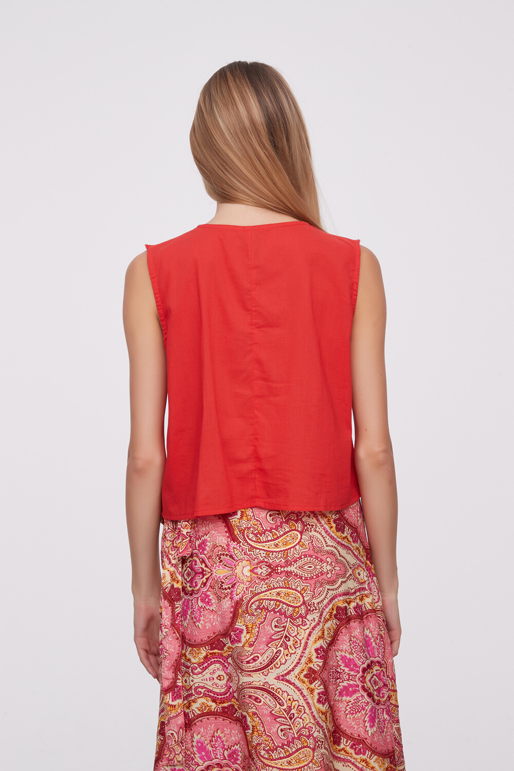 Musculosa Shatar Rojo