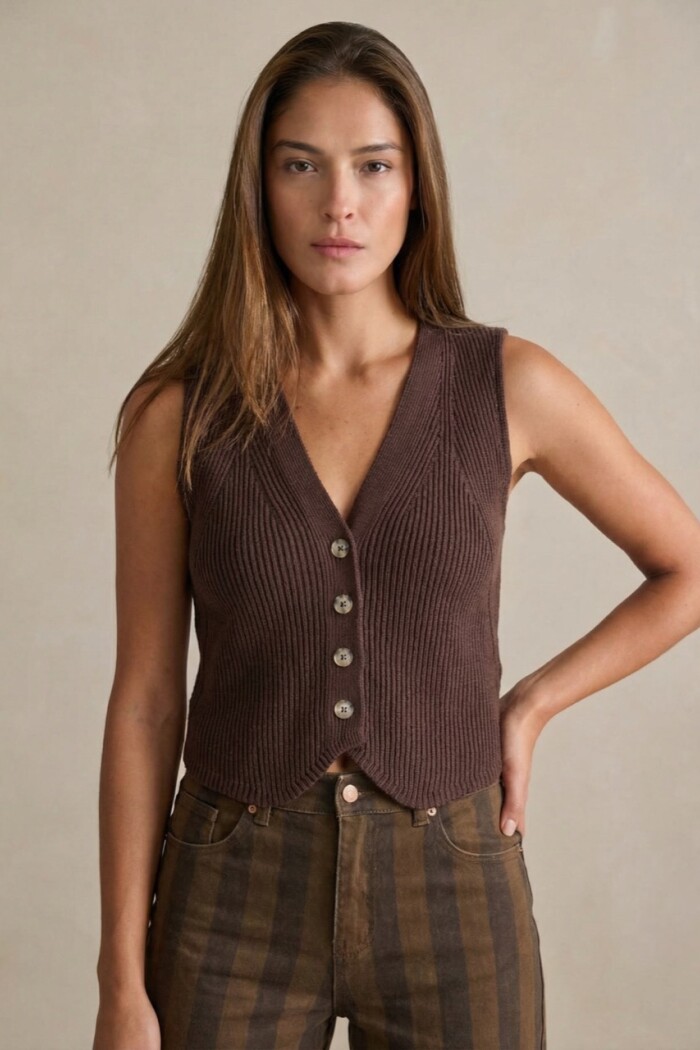 Chaleco Botones Chocolate
