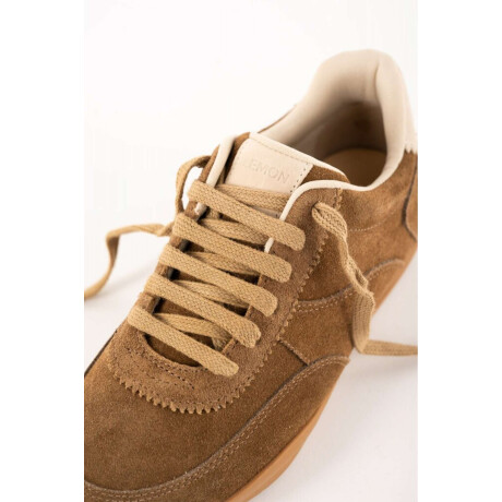 Zapatilla Gamuza Camel