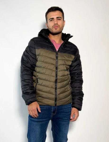 Campera de nylon combinada con capucha Kiaro Verde