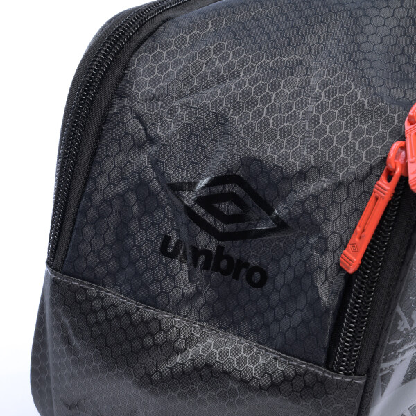 BOTINERA STASH Umbro 005
