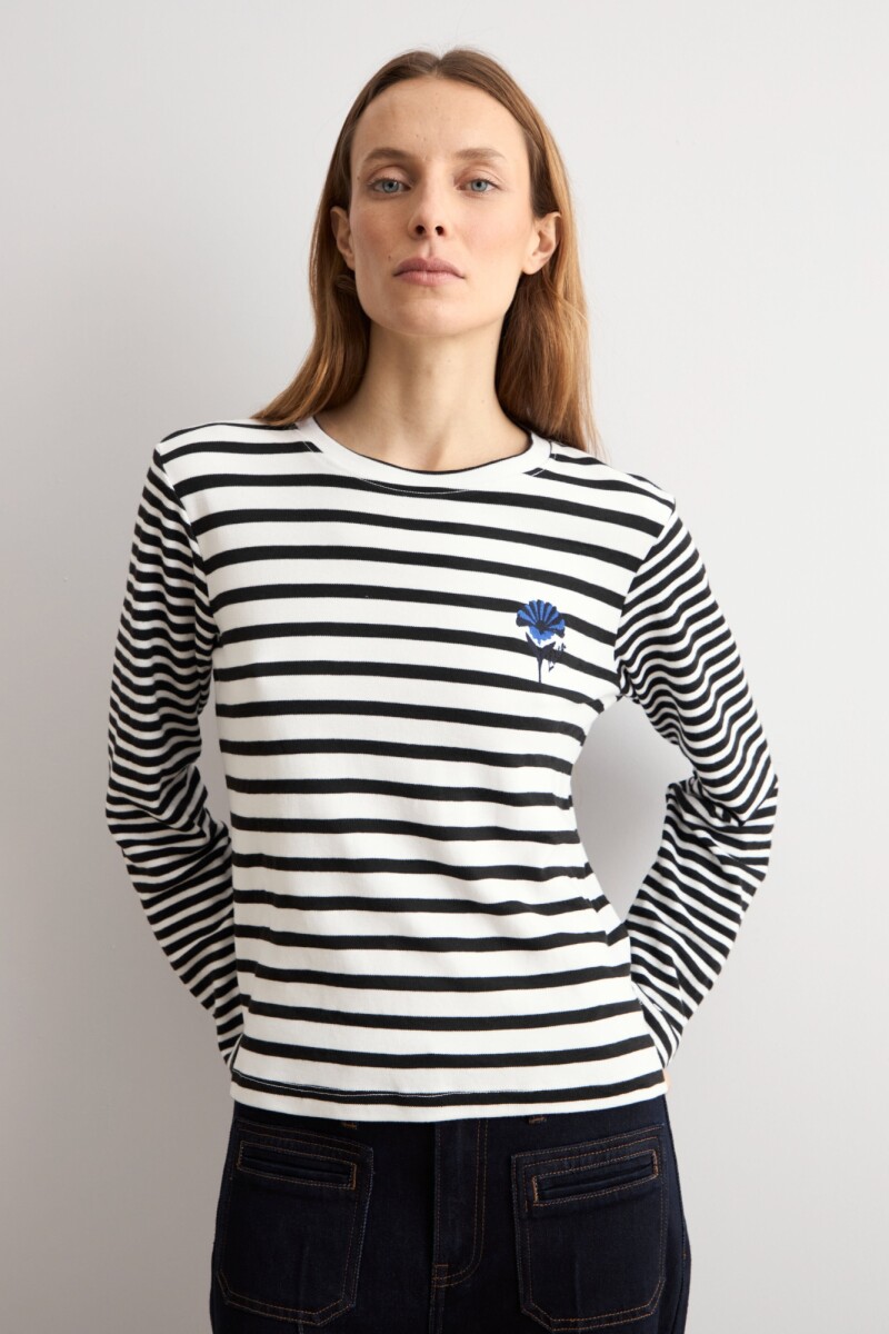 Remera rayada negro