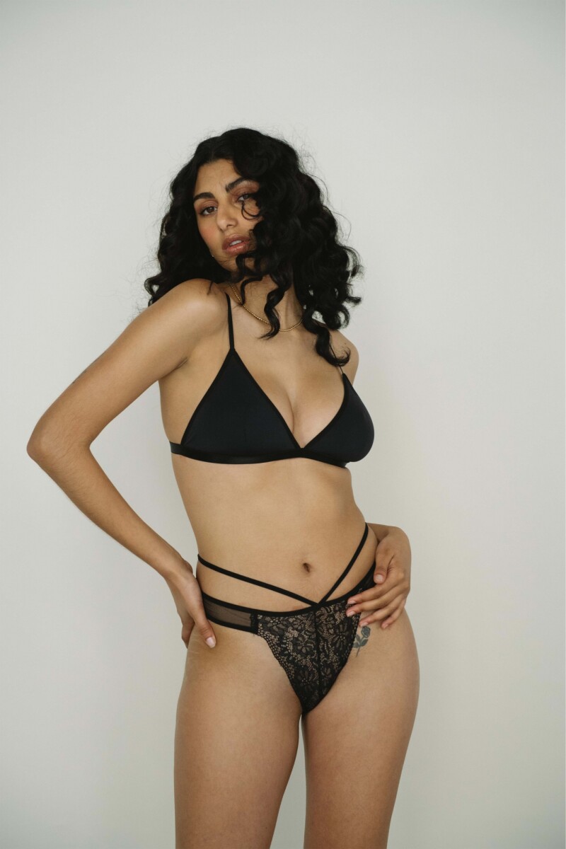 Pantie Less Roma Encaje Negro