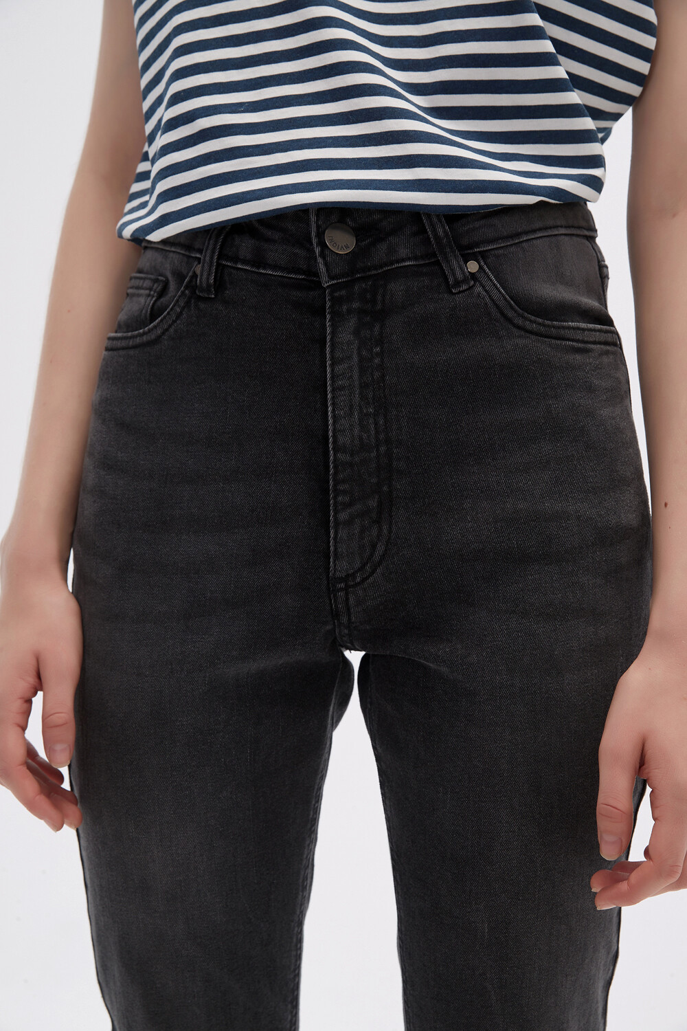 Pantalon Blute Gris Oscuro